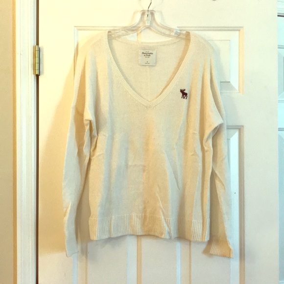 Abercrombie and Fitch Pullover Sweater - Picture 1 of 2